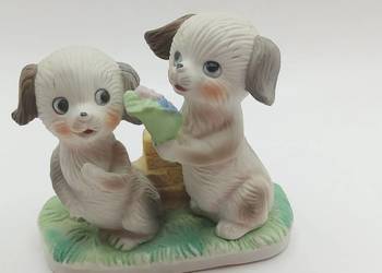 Figurka dwa bawiące się pieski