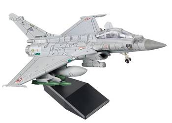 Bez farb i kleju Rafale 1/72