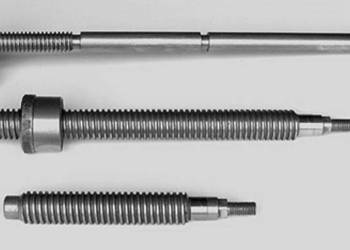 Śruba poprzeczna z nakrętką do tokarki CU-580 Śruba poprzeczna z nakrętką do tokarki CU-580