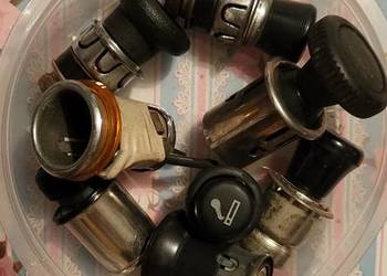 Zapalniczki " samochodowe -różne typy.