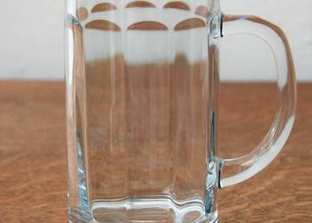 Szklany, ryflowany kufel do piwa, Pasabahce, 0,5 l