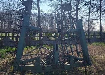 Kultywator zawieszany składany