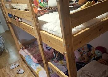 Łóżko piętrowe Mydal 90x200 z materacami