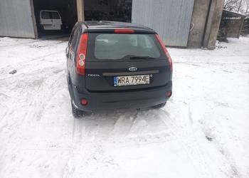 Ford Fiesta 1.3 Benz niski przebieg uszkodzony