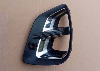 Renault Captur II kratka zderzaka lewy przód chrom, pdc.