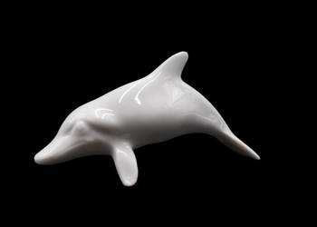 Figurka delfin sygnowana