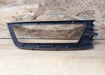 SKODA RAPID 5JA KRATKA PRAWA ZDERZAKA PRZÓD 5JA807682