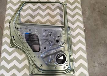 Jaecoo J7 tylne drzwi