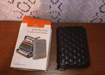 Organizer na karty z blokada RFID