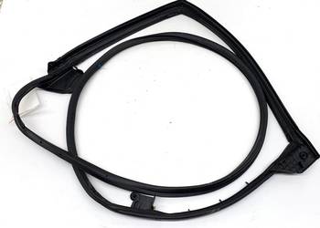 USZCZELKA DRZWI TYŁ PRAWA WEWNĘTRZNA LEXUS LBX Crossover 67871-52280