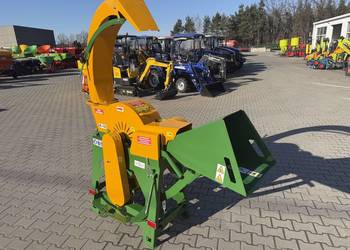 Rębak bębnowy R-16 z wyrzutem górnym Selmar. Od ręki.
