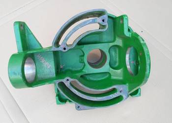 H130137 Obudowa przekładni wyładunku do kombajnów John Deere