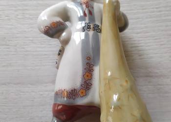 Figurka porcelanowa chłopak z maczugą, Wołyń Połonne