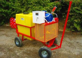 OPRYSKIWACZ ELEKTRYCZNY POLEXIM80E: silnik 3kW, 80 l
