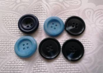 Guziki niebieskie średnica 3cm.Sztuk 6 Guziki niebieskie średnica 3cm.Sztuk 6