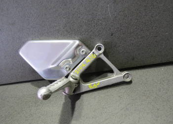 APRILIA RSV 1000 RSV1000 MILLE 2002 02 set stopka nóżka podnóżek