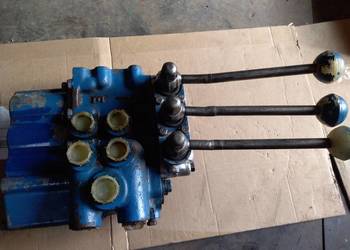 Rozdzielacz hydrauliczny 3 sekcje Ford New holland łuparka ładowacz koparka