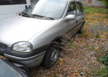 opel corsa B  czesci  drzwi lampa