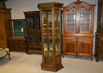 witryna stylowa . lustra ,dąb