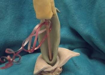 Sprzedam ozdobę kwiatka z ceramiki