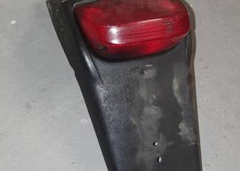 Lampa tylna Derbi Senda 50, mocowanie tablicy