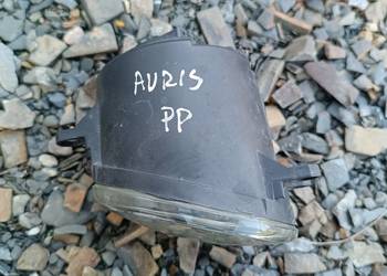 Halogen prawy przód Toyota Auris I lift