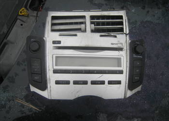 Radio radioodbiornik Toyota Yaris II 86120-0D200