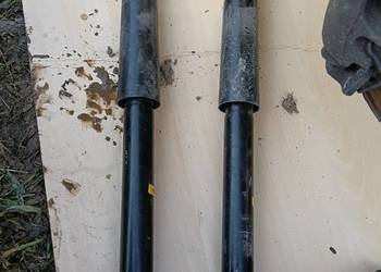 Amortyzatory tył golf 6 golf 5 Monroe g1057 po 2k przebiegu jak nowe