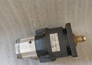 Pompa hydrauliczna dwusekcyjna