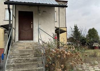 Sprzedam mieszkanie w domu i kawałek działki