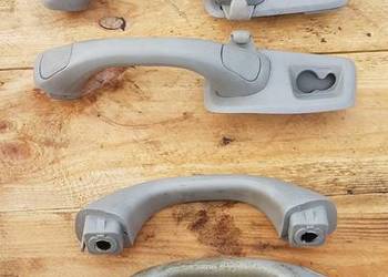 Uchwyty sufitu Volvo V 70 2005 rok