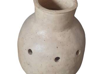 Naczynie ceramiczne ręcznie wykonane.