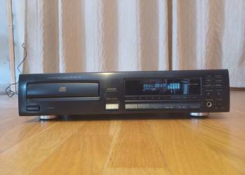 CD player Pioneer PD-102