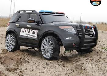 POLICJA Z MEGAFONEM I RADIEM, MIĘKKIE KOŁA/9935