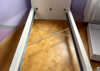 łóżko z szufladami w domrym stanie