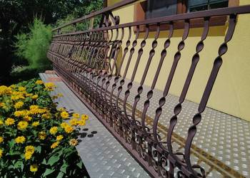 Metalowa balustrada balkonowa