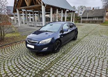 Opel Astra J 2010r. 2.0cdTi 160KM *Klima *Alufelgi *Hak Opel Astra J 2010r. 2.0cdTi 160KM *Klima *Alufelgi *Hak