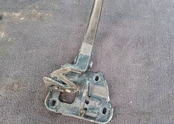 Rygiel Maski 8D0 823 840D Audi A4 B5 FL (a-36)
