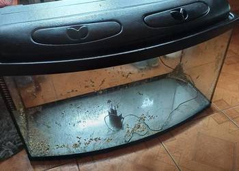 Sprzedam akwarium 112 litrów z pokrywą 80x35x40.