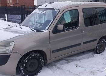 Citroen Berlingo 1.9 D WÓŁ ROBOCZY, HAK, długo opłaty 5 osobowe