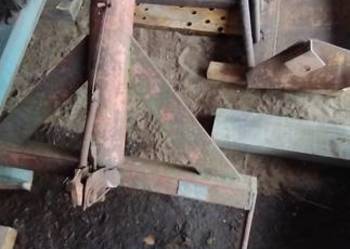 Ładowacz na tył ciągnika