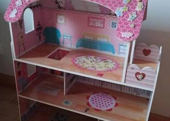 Duży drewniany domek dla lalek Bobo-San – 3 piętra, 5 pomieszczeń