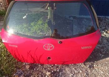 Klapa bagażnika tył toyota Yaris stan dobry