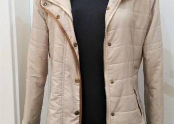 Bezowa kurtka wiosenna ocieplana Bezowa kurtka wiosenna ocieplana