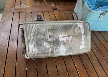 REFLEKTOR PRAWY VW T4