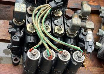 Rozdzielacz hydrauliczny czterosekcyjny