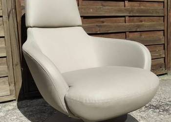 Fotel NATUZZI obrotowy wygodny elegancki