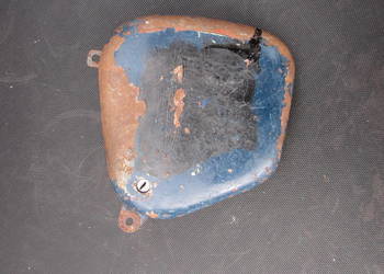 Skrzynka narzędziowa Junak M10 puszka boczna