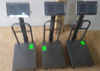 Waga magazynowa 200 kg przemyslowa 30x40 podłogowa