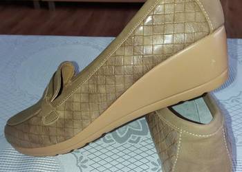 Nienoszone beżowe mokasyny damskie r. 40 Elisa Esposito